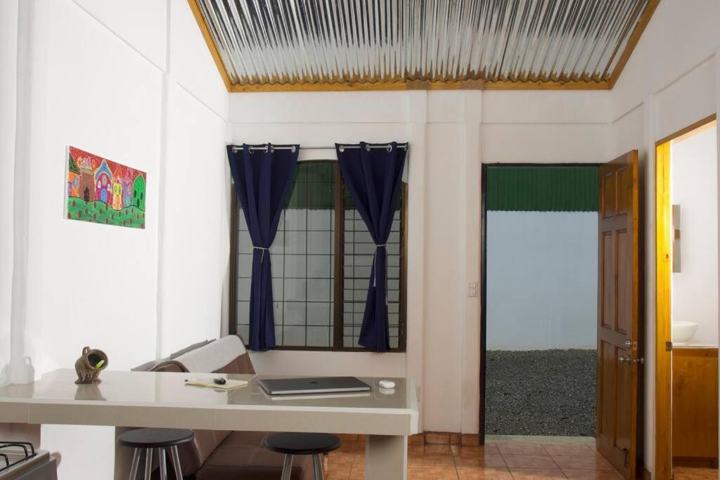Basecamp Arenal Aparthotel Tronadora Bagian luar foto