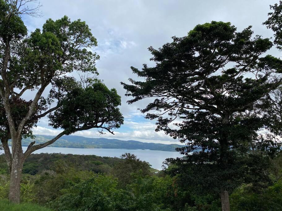Basecamp Arenal Aparthotel Tronadora Bagian luar foto